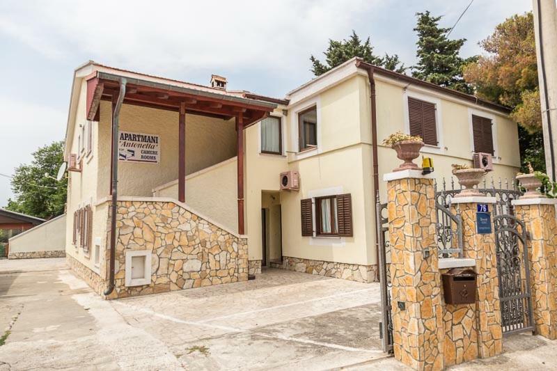 Apartmani Antonella Premantura Exteriér fotografie